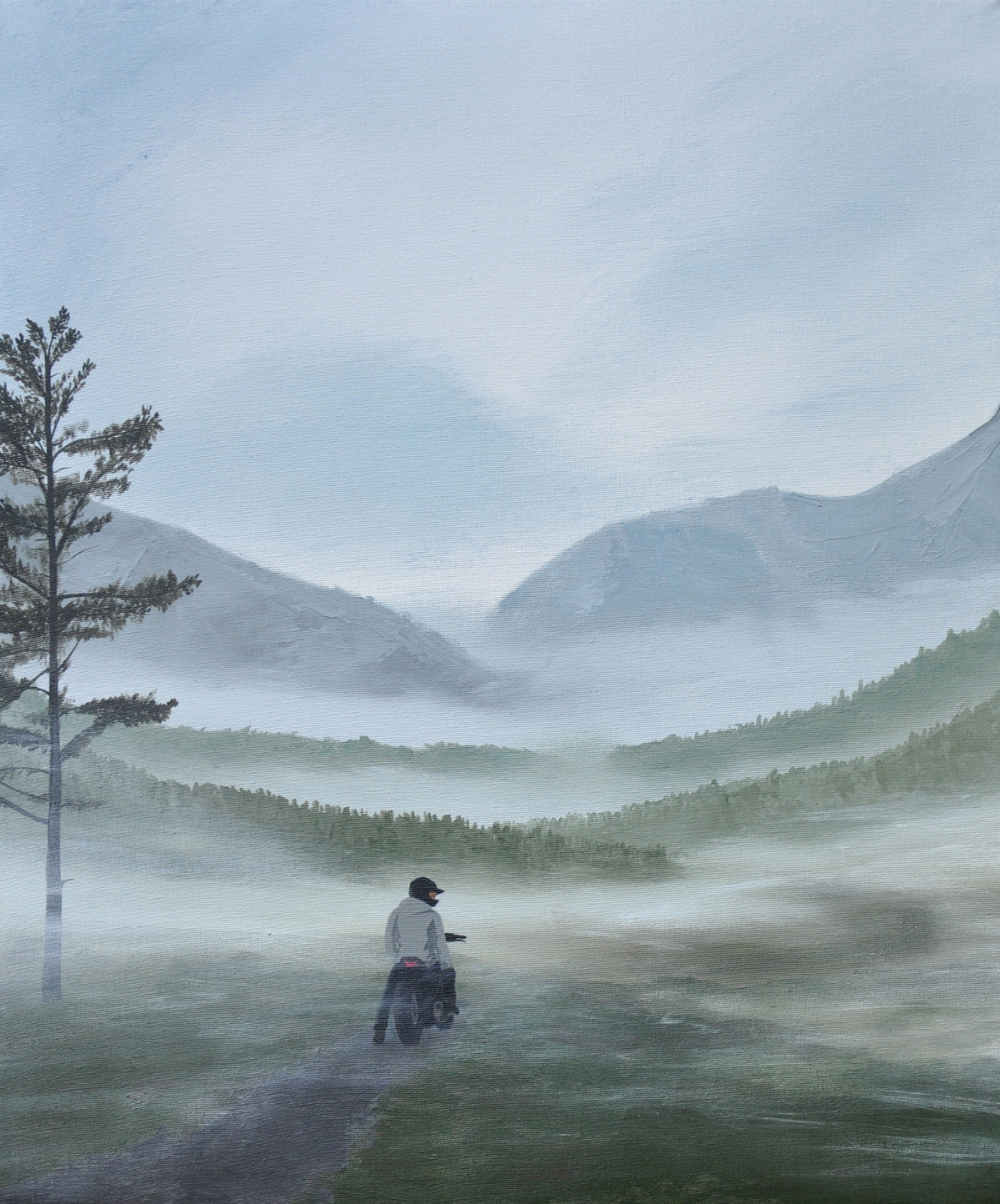 Escape – Original Acrylbild, neblige Berglandschaft mit Motorradfahrer und Nadelbaum