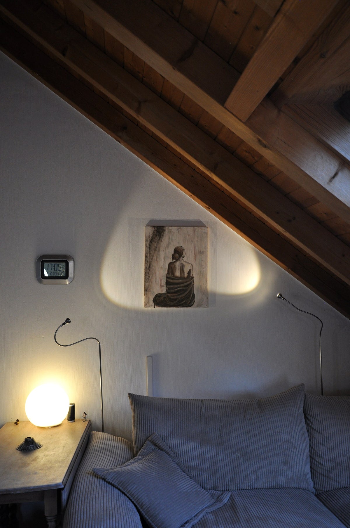 Give me a second – Original Acrylbild an der Wand im Raum